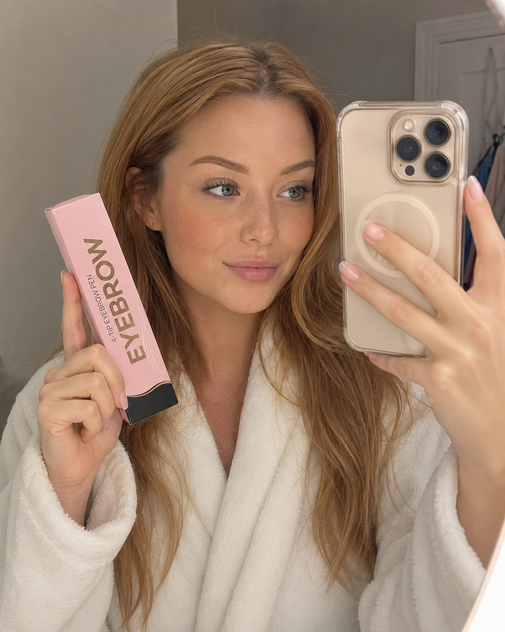 Customer wearing Polska Uroda 4-tip waterproof eyebrow pen